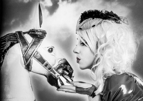 Model Plüschpeitsche - Fetish and Gothic Art